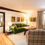 Schloss Prielau & Restaurants Szálloda 4*
