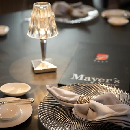 Schloss Prielau & Restaurants צל-אם-זי