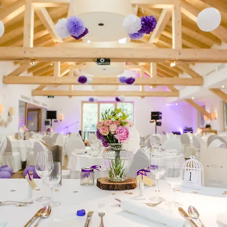 Schloss Prielau & Restaurants מלון 4*