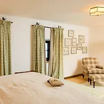 Ξενοδοχείο Schloss Prielau & Restaurants 4*