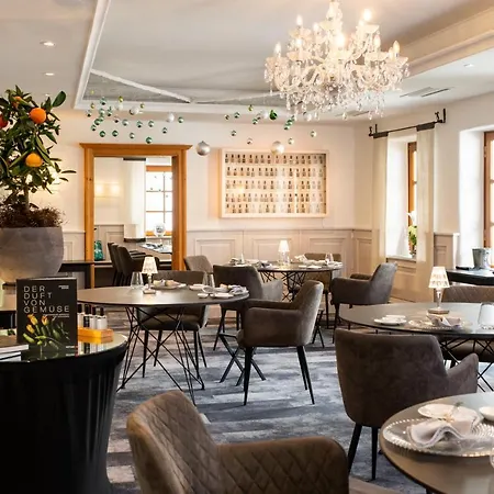 Hotel Schloss Prielau & Restaurants 4*