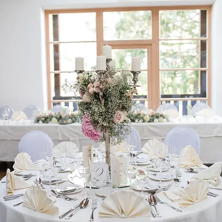 Schloss Prielau & Restaurants Hotel