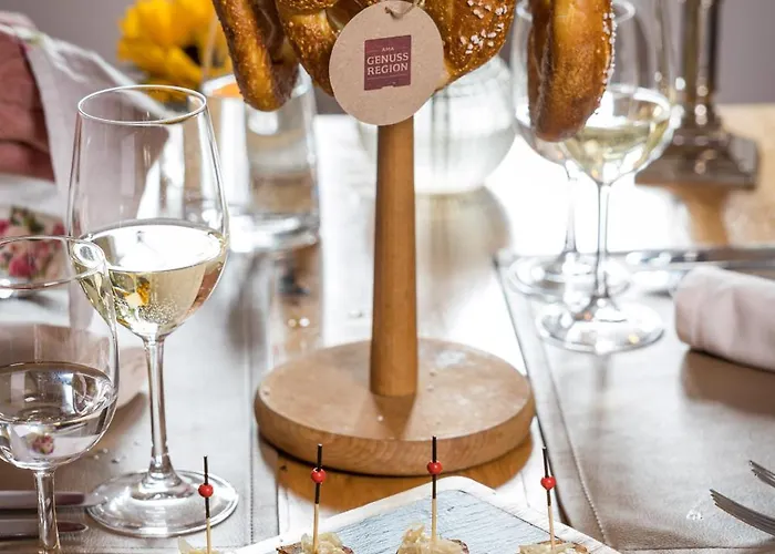 Schloss Prielau & Restaurants 4* 滨湖采尔