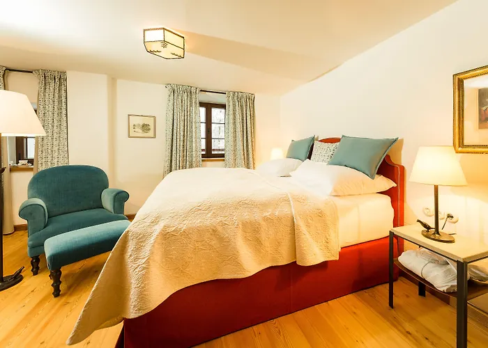 Schloss Prielau & Restaurants 4*